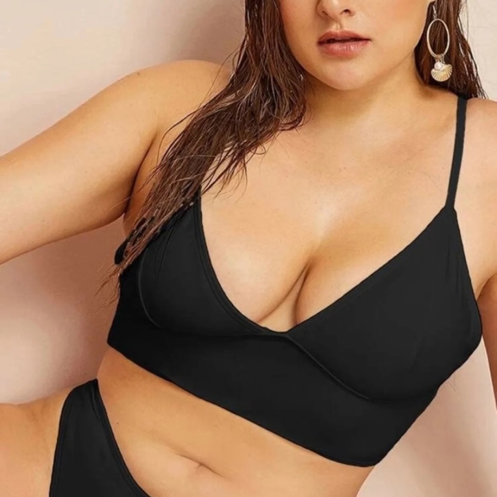 NWT Bikini top